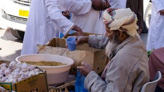 putovanjeumedjuzemljeoman001593