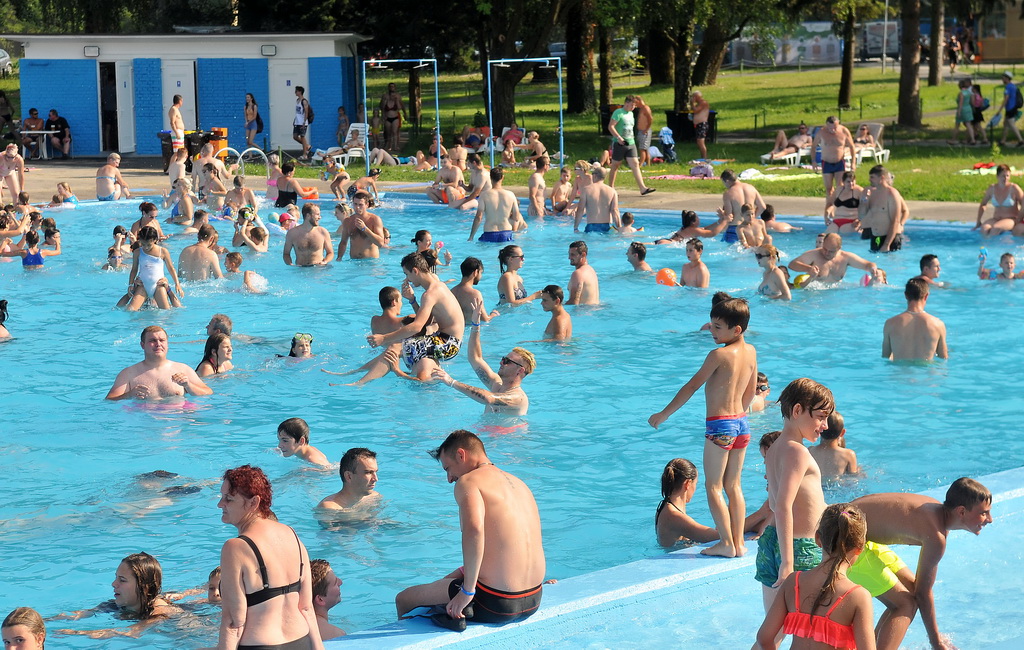 kupanje na Dravskim bazenima i Aquacityju kupanje na Dravskim bazenima i Aquacityju