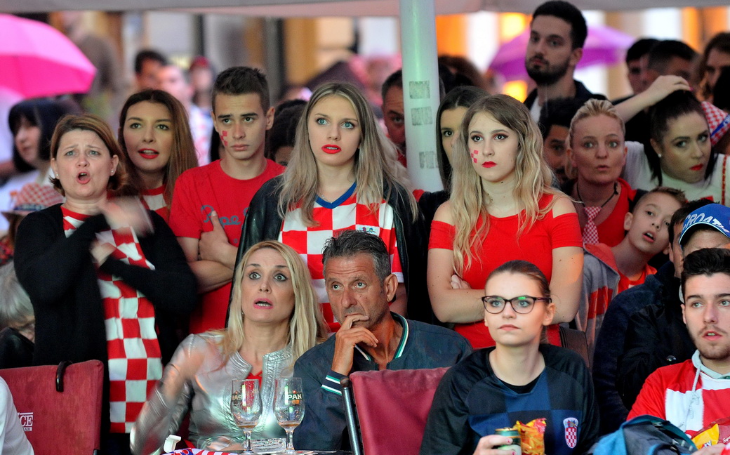 Navijači na Korzu, utakmica Hrvatska – Engleska