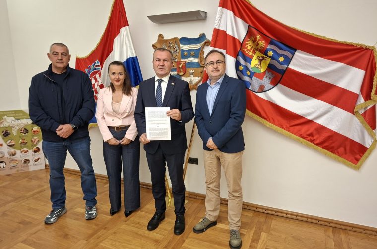 070426_potpisivanje ugovora Slokovec 070426_potpisivanje ugovora Slokovec