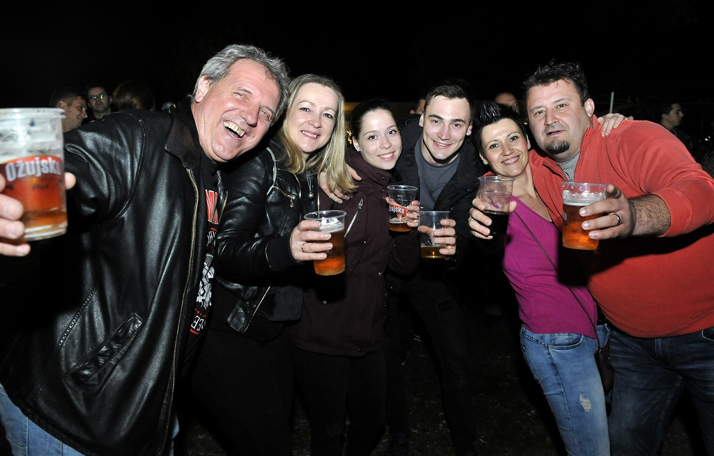 Psihomodo pop na motorijadi u Biškupcu