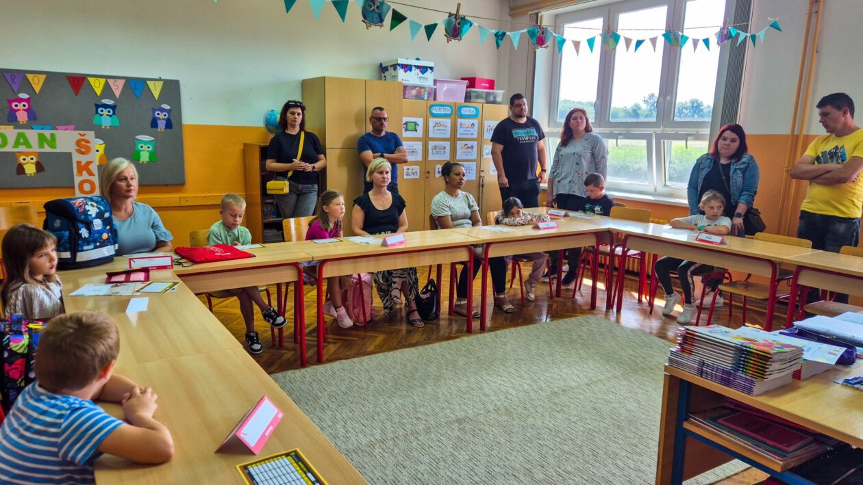 080925-prvi-dan-skole-marusevec-015 (Large)