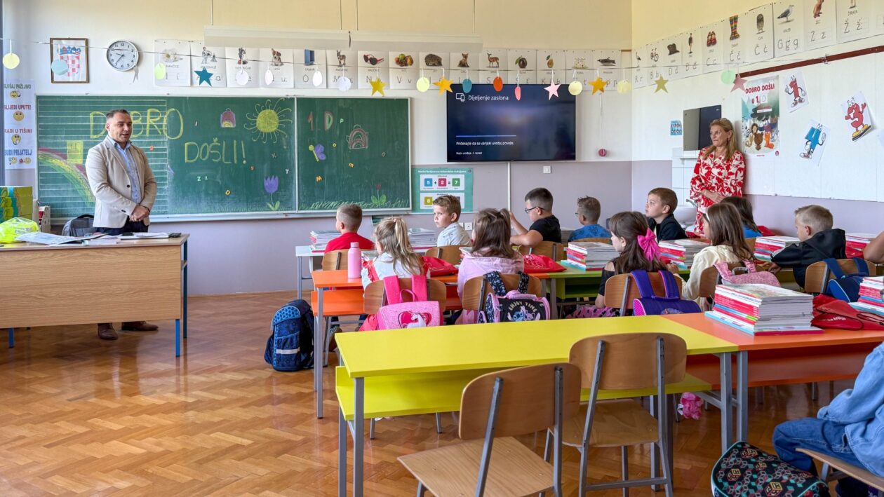 080925-prvi-dan-skole-marusevec-08 (Large)