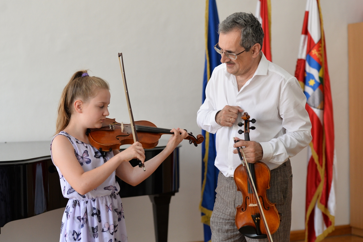 Image 2703967 (auto)