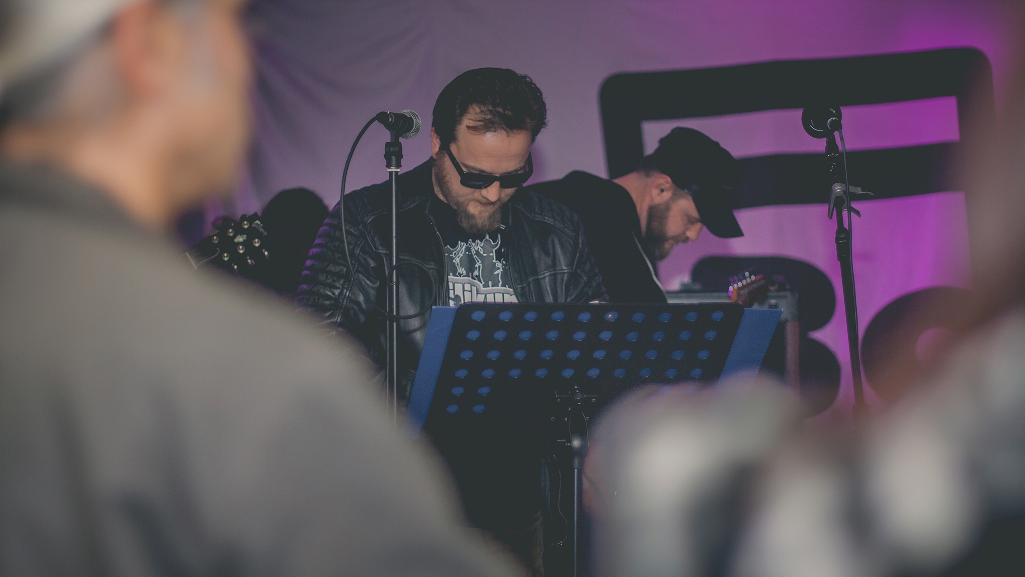 The Fakin’ Lajsne, Sloboda