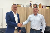 0a6c688a-d9ee-427e-9153-ba62296d558a 0a6c688a-d9ee-427e-9153-ba62296d558a