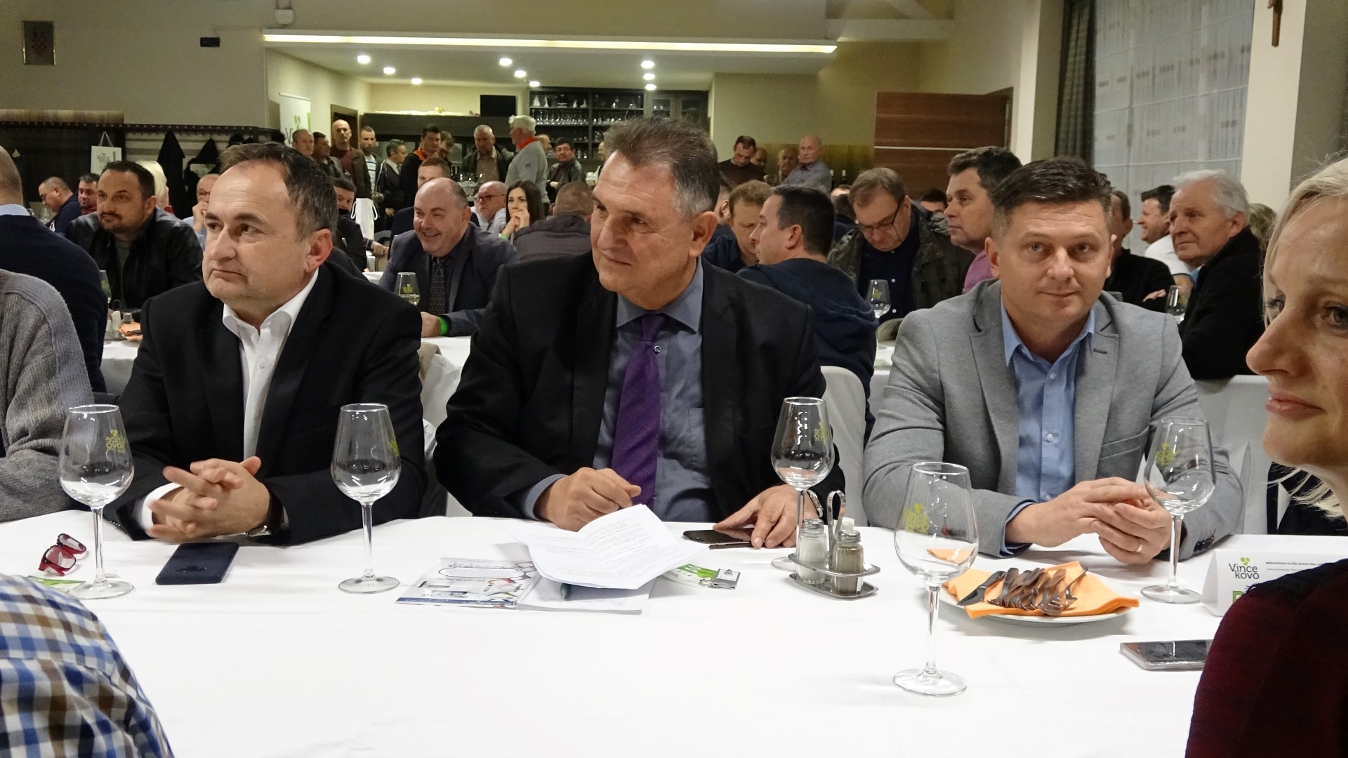 Image 4076803 (auto)