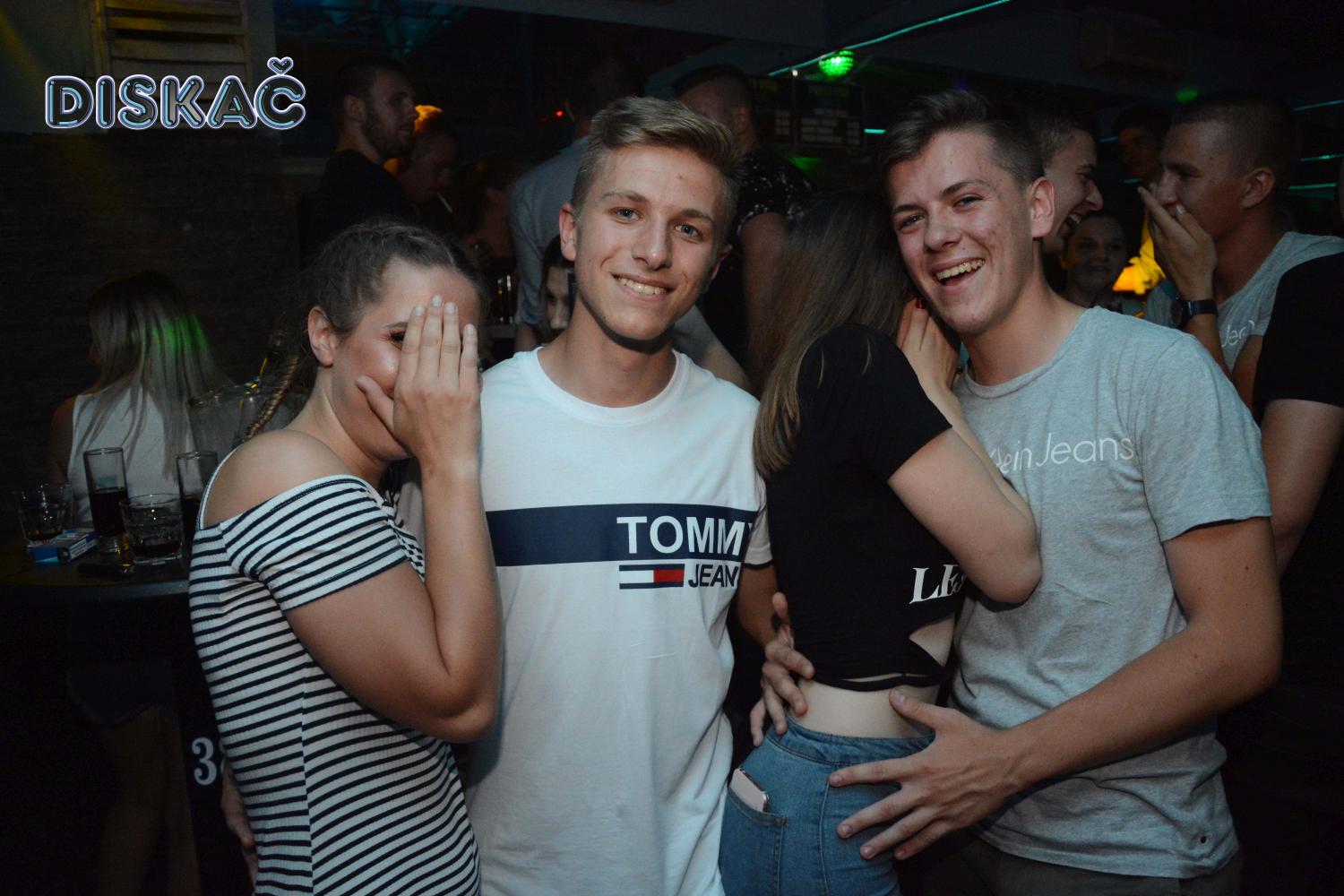 Image 3822943 (auto)