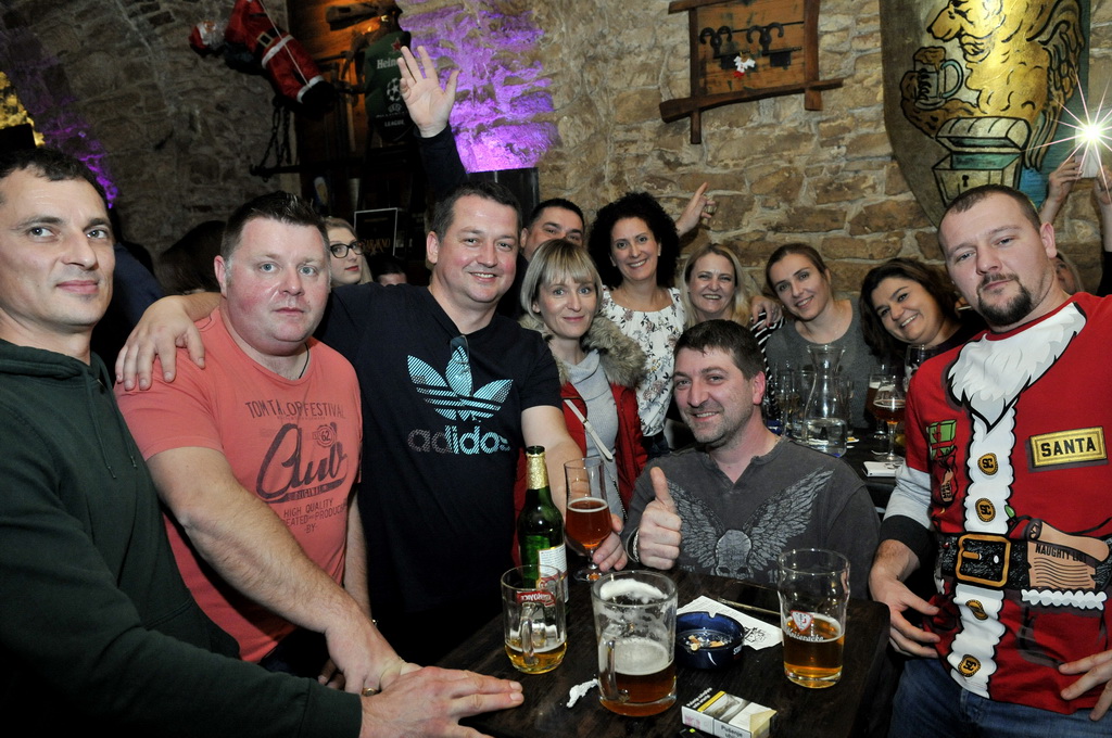 IT’S ONLY ROCK ‘N’ ROLL Band jamIT prodrmao publiku u Medinu škrinji