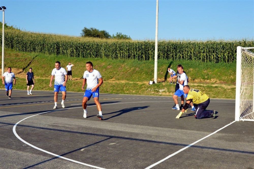 Image 3785841 (auto)