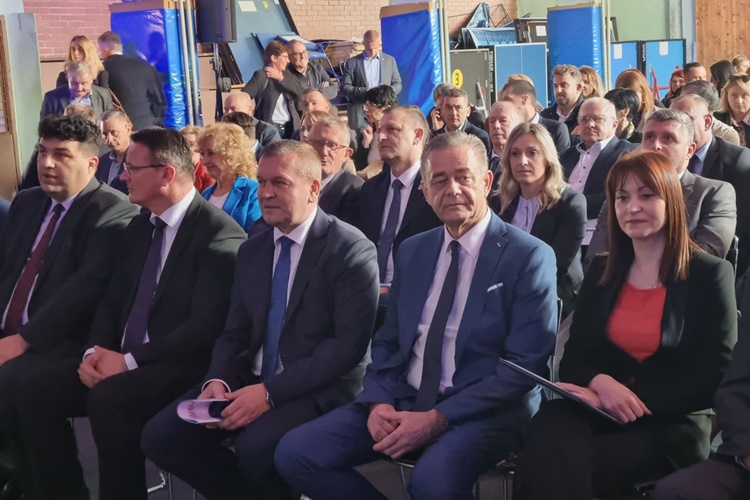 Image 5520666 (auto)