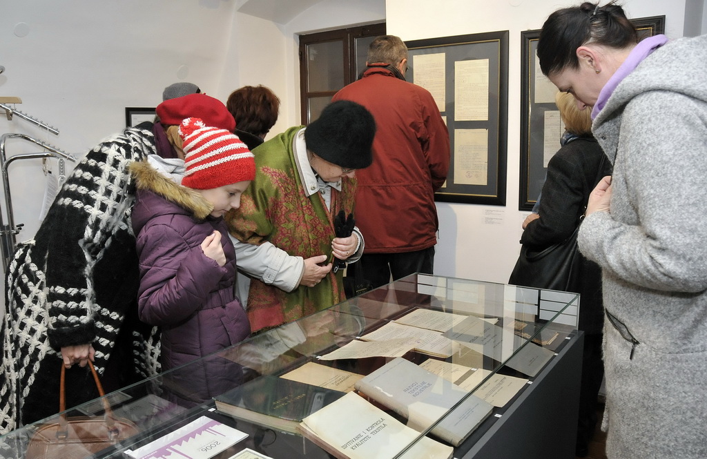 Sto godina tekstila, izložba Varteks