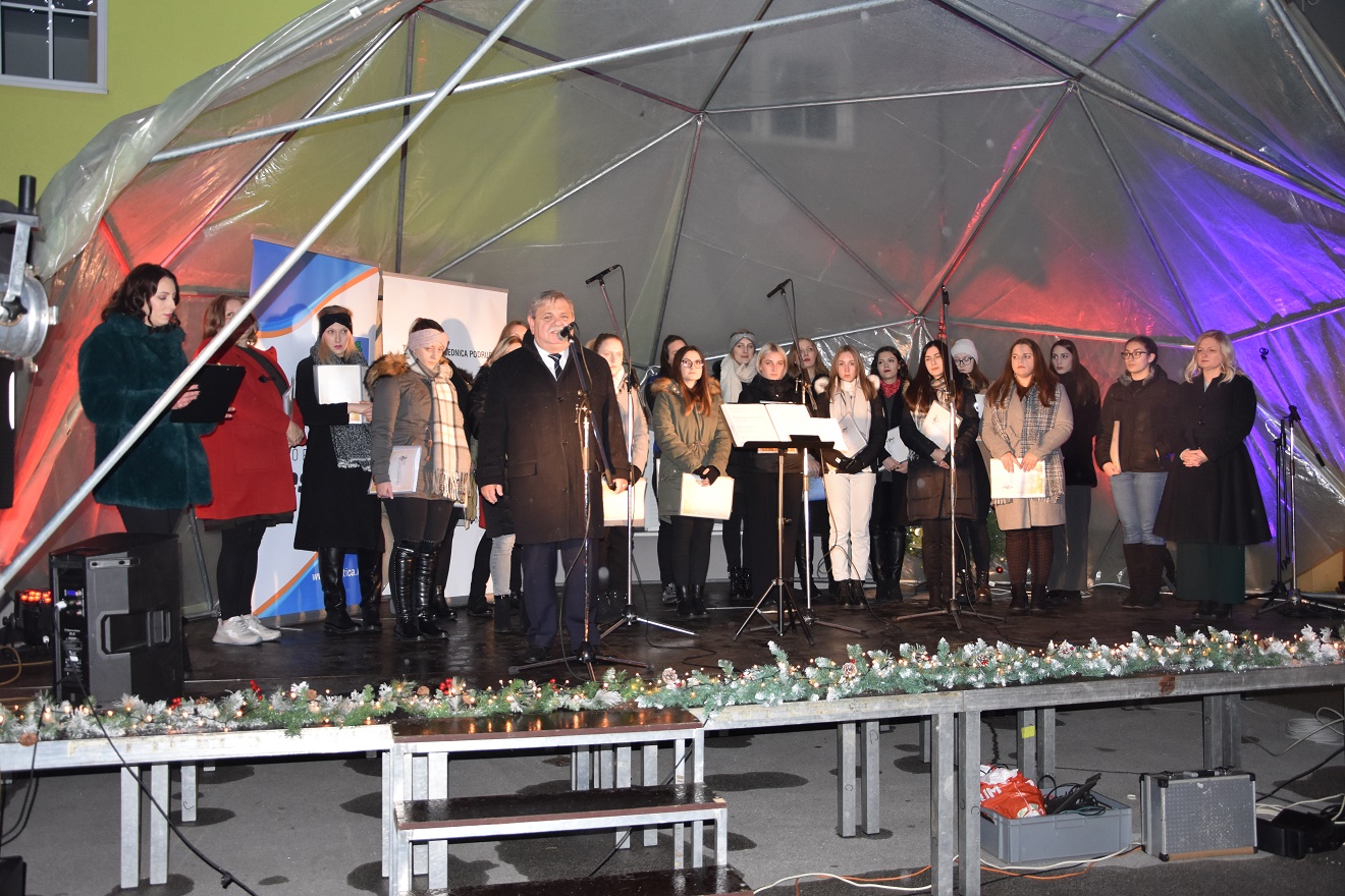 Advent u Cestici