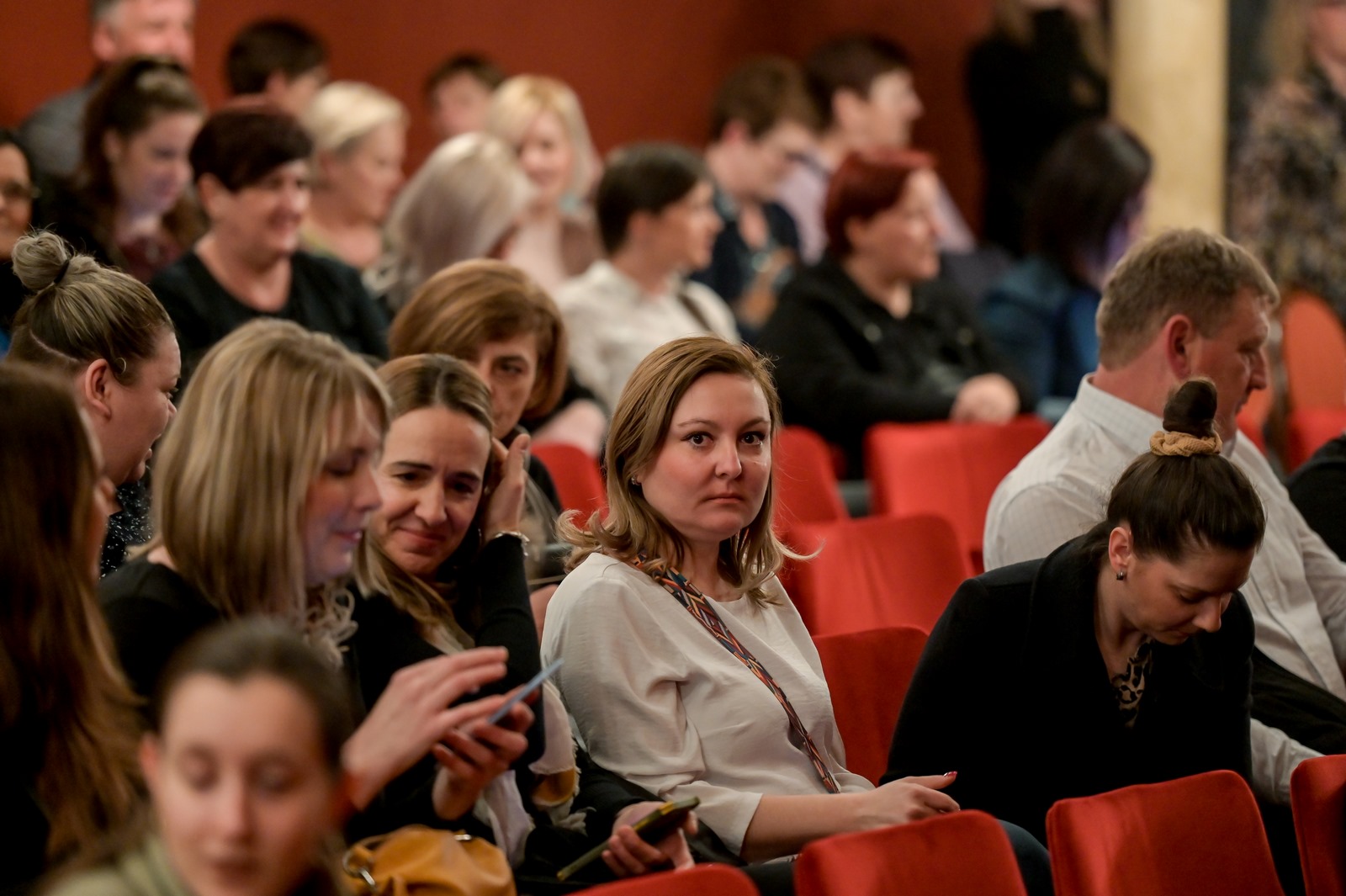 Tjedan smijeha, Kerekesh Teatar