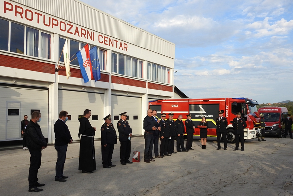 Image 4675374 (auto)