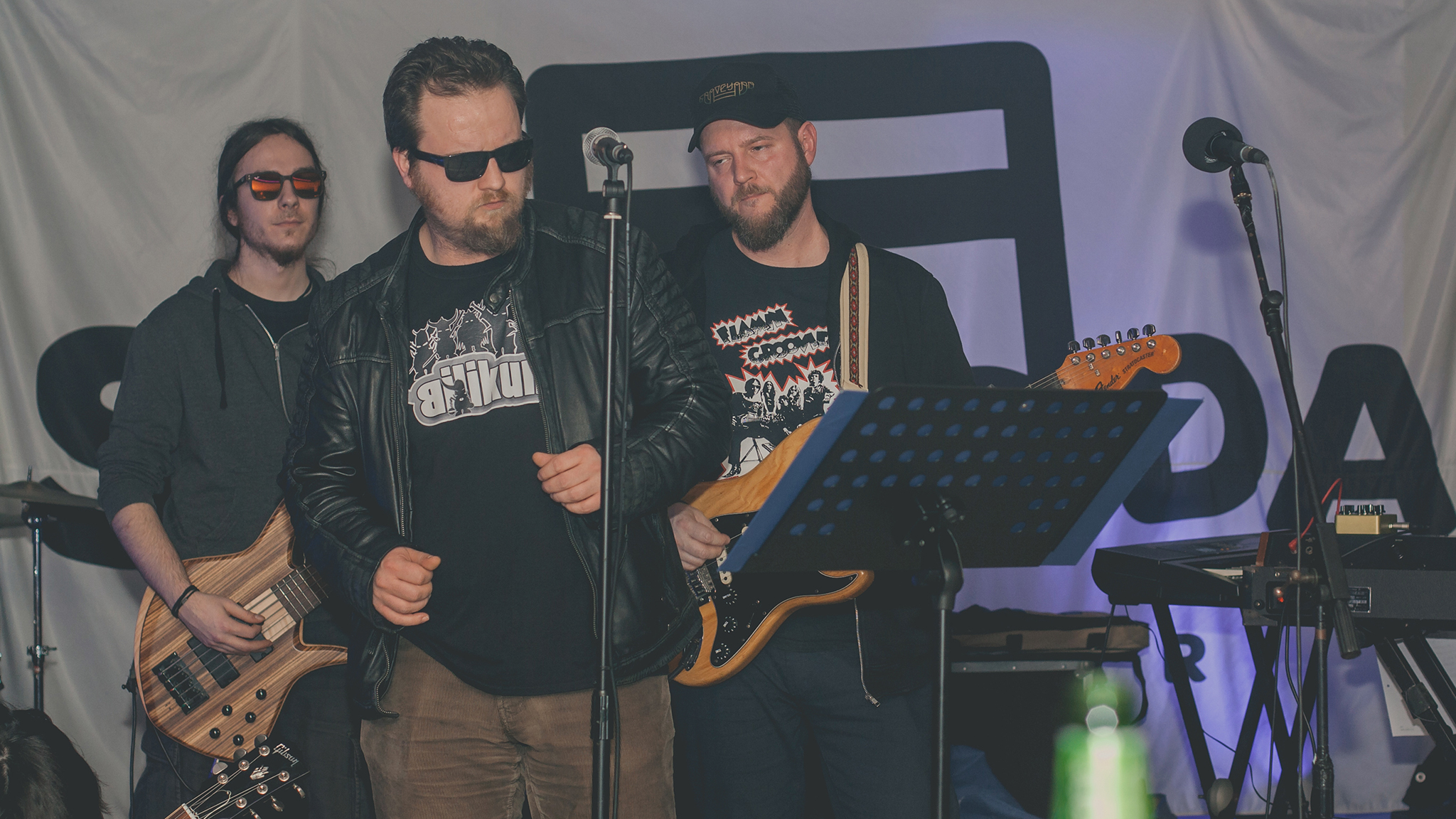 The Fakin’ Lajsne, Sloboda