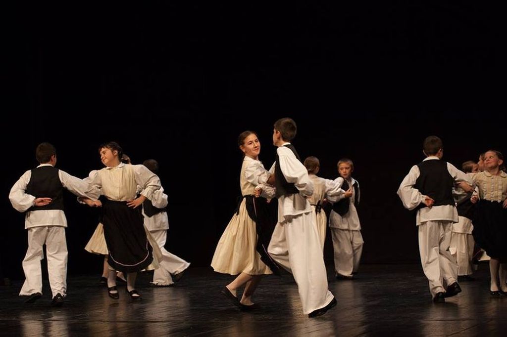 1114923699441641390290586040845