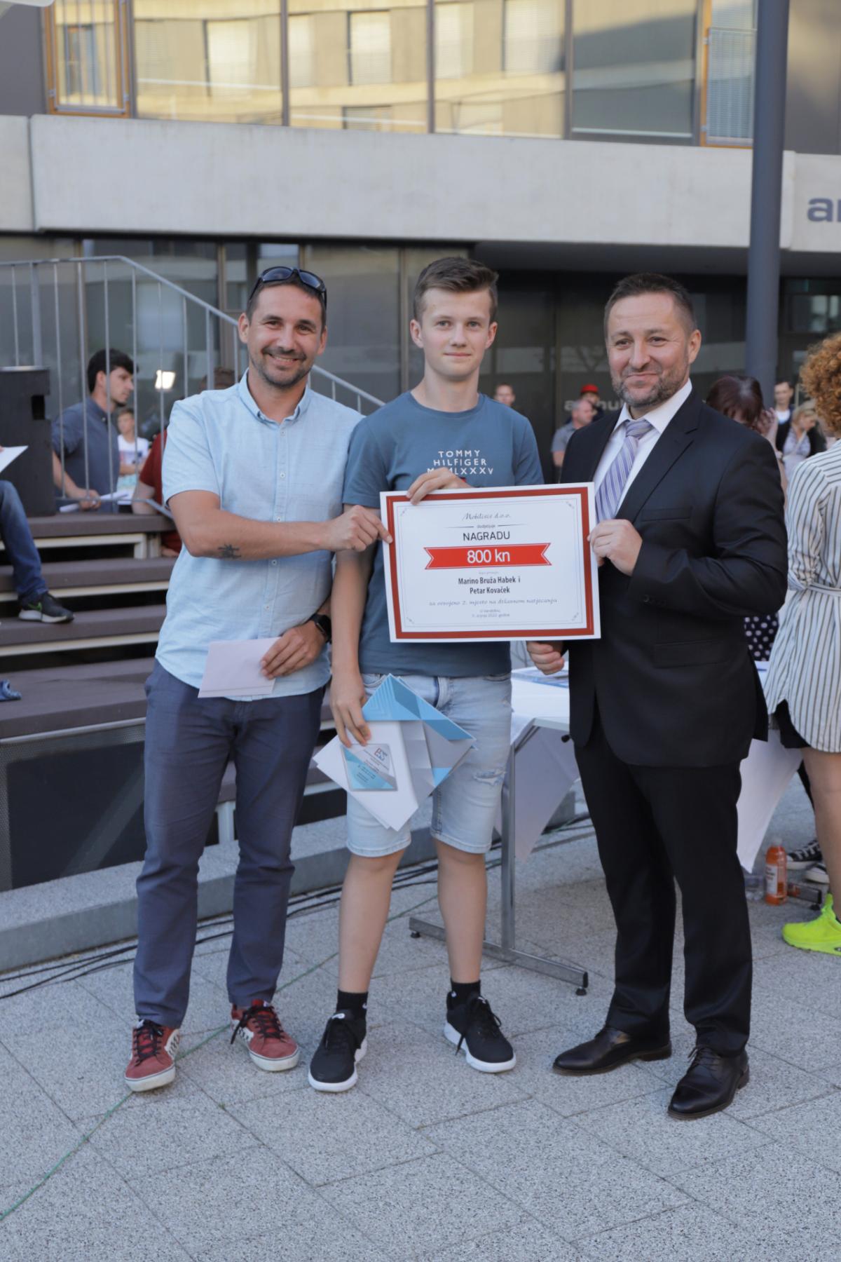 Image 5418904 (auto) Image 5418904 (auto)