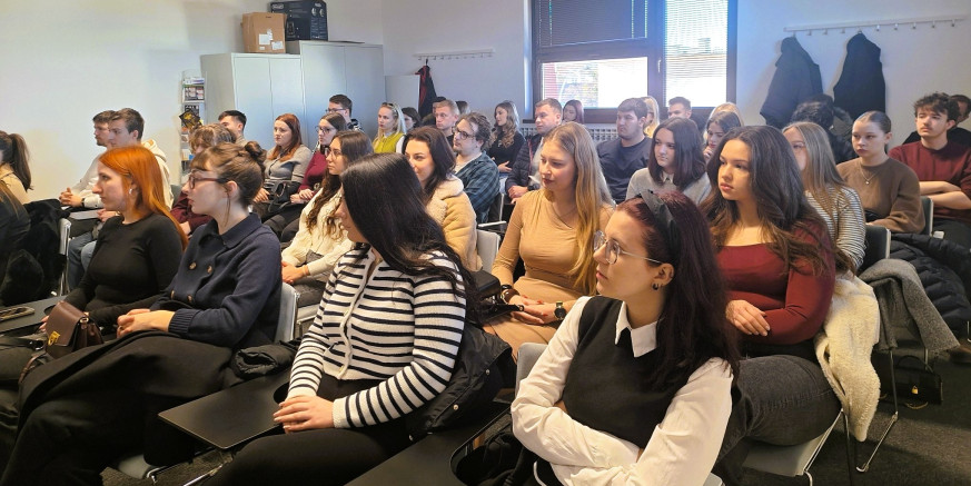 grad  ivanec studenti