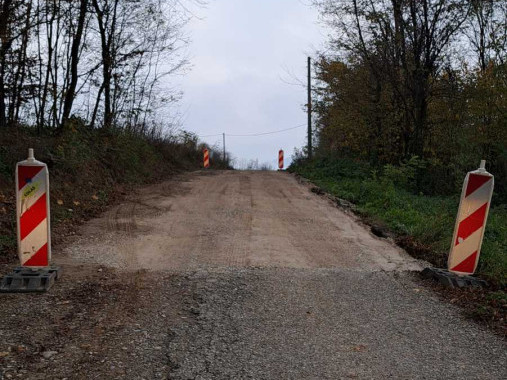 CREATOR: gd-jpeg v1.0 (using IJG JPEG v62), quality = 90