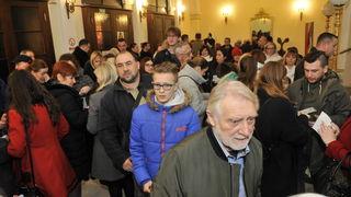 Praizvedba predstave Trojica u Trnju