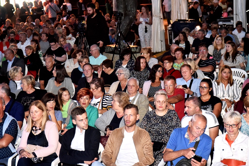 Zorica Kondža, Tedi Spalato