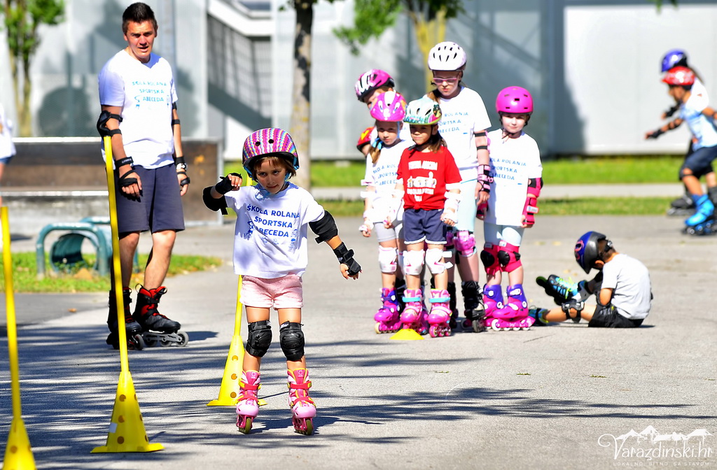 ŠKOLA ROLANJA Oko 130 djece naučilo rolati, s njima po prvi puta i roditelji
