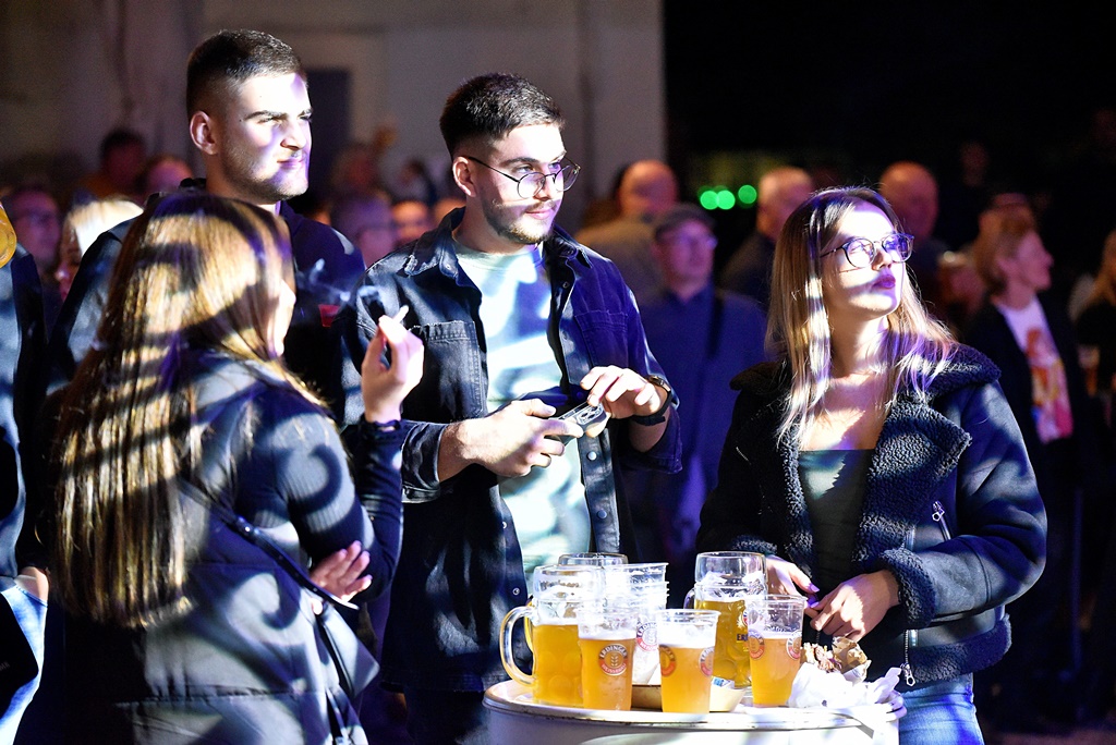 Image 5863411 (auto)