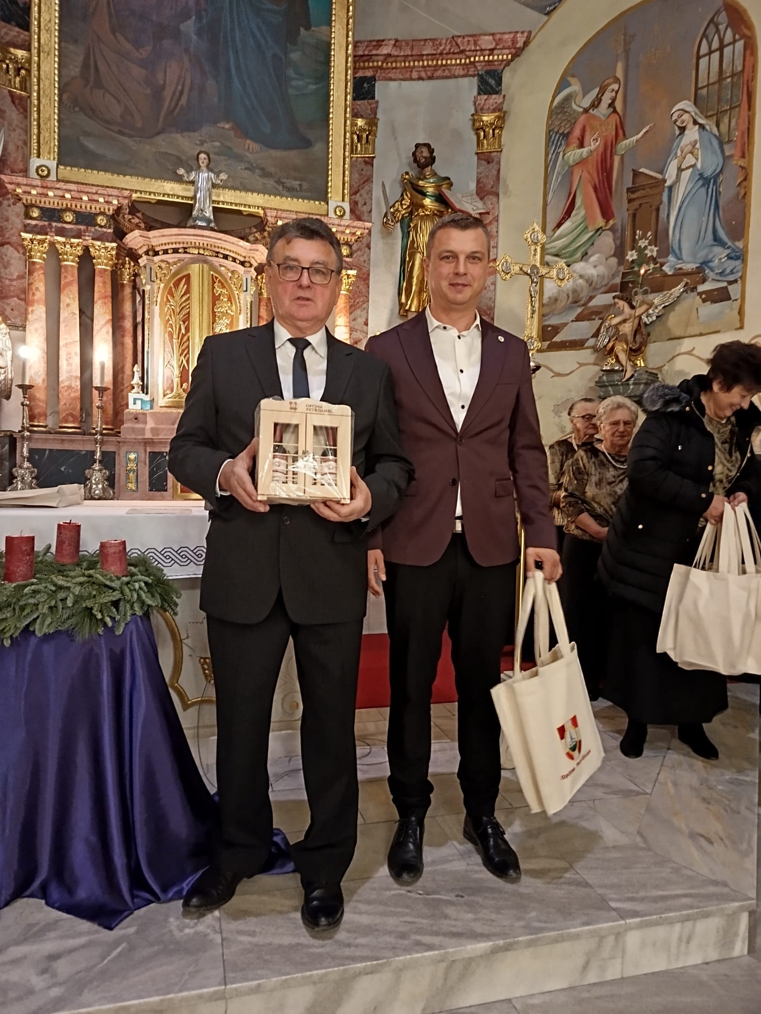 18c1fe9d-fccd-4afe-a067-94d8eb55e930