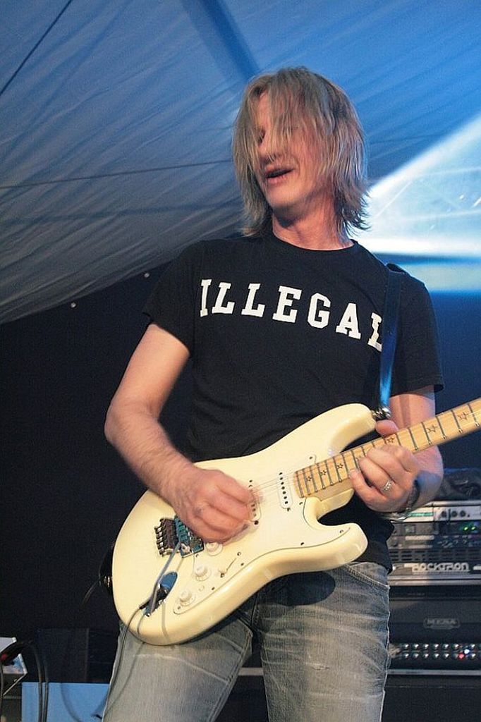 1140306967158555964110017425950