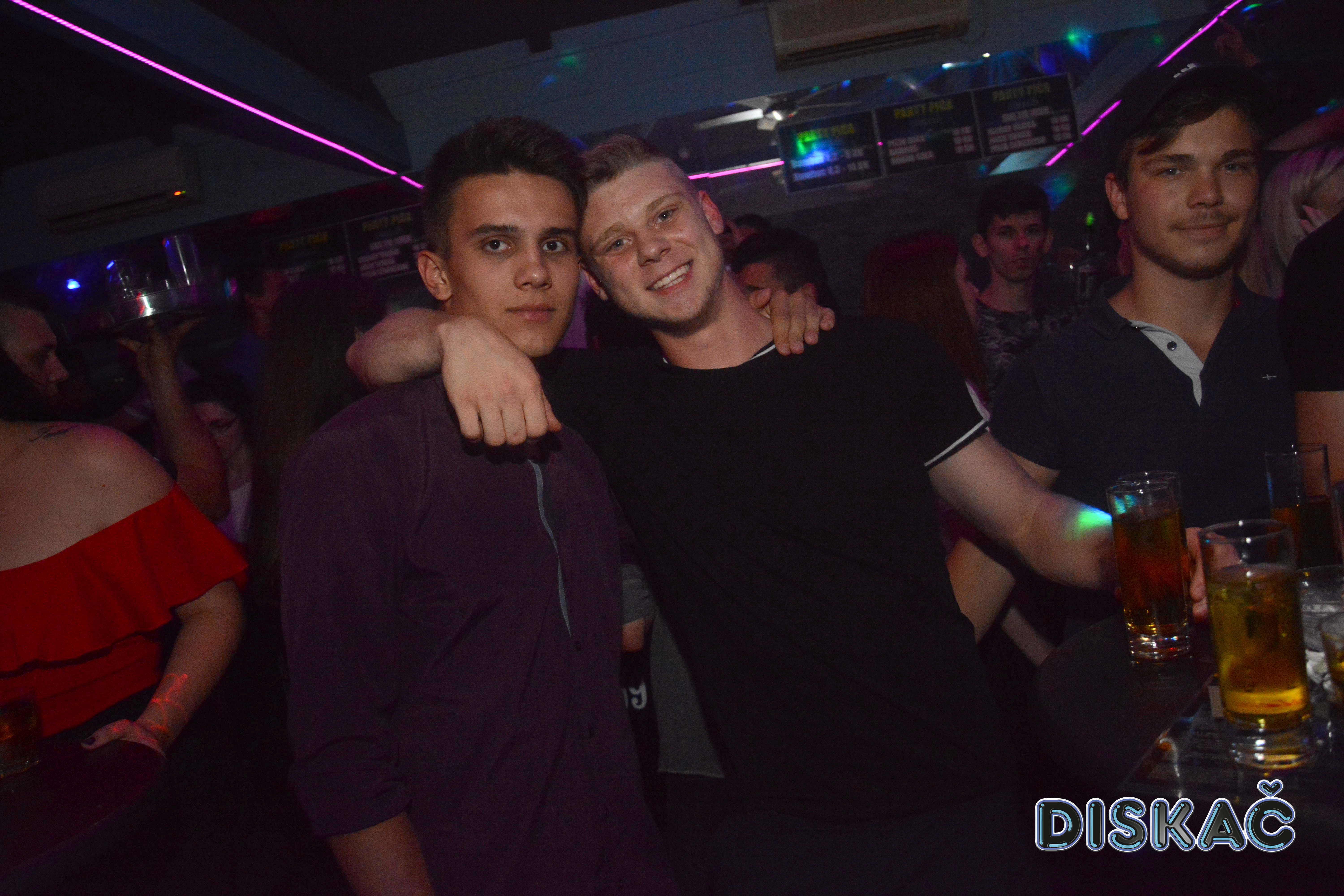 Image 3834479 (auto)