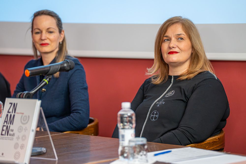 Vesna Haluga, predstavljanje knjige Znamen