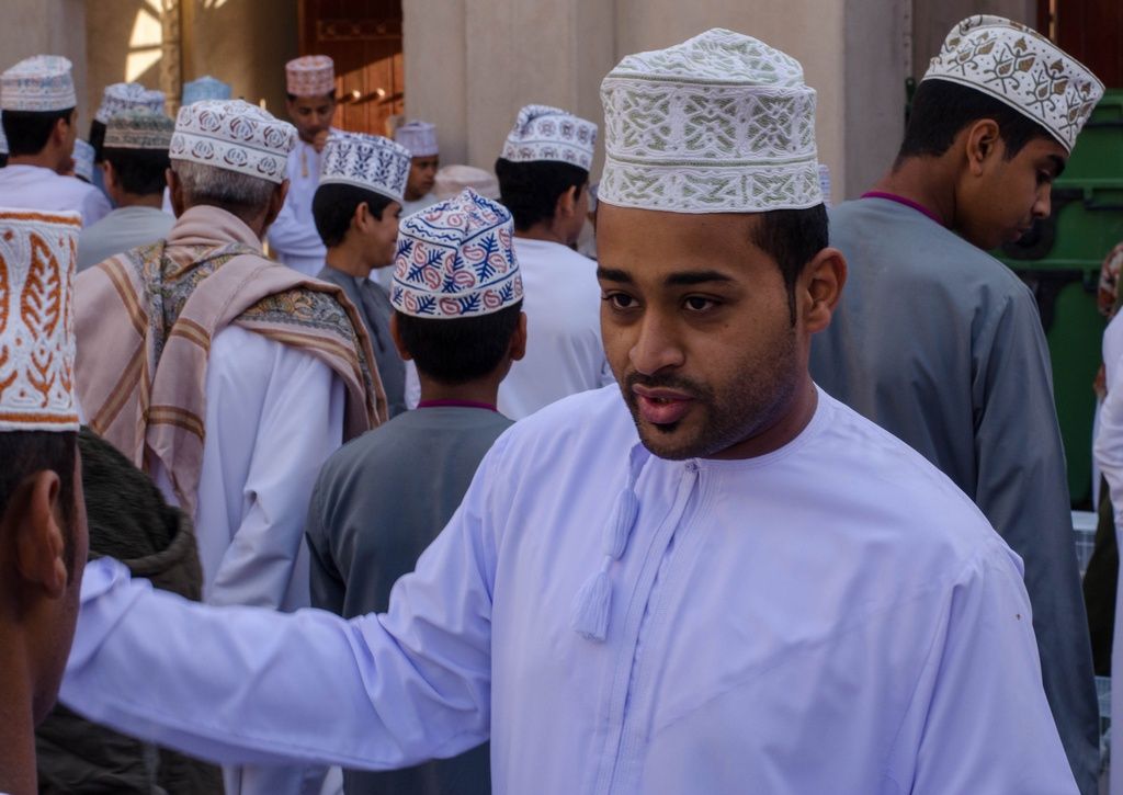 putovanjeumedjuzemljeoman000214