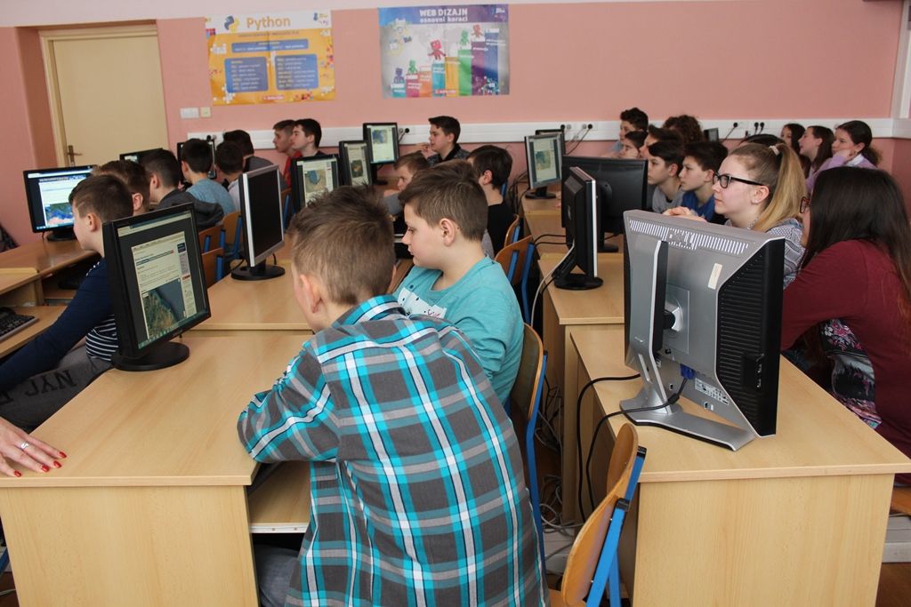 sallyearthcamvinica2535386