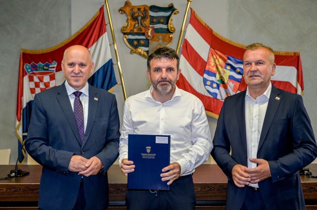 željko šoštarić branko bačić željko šoštarić branko bačić