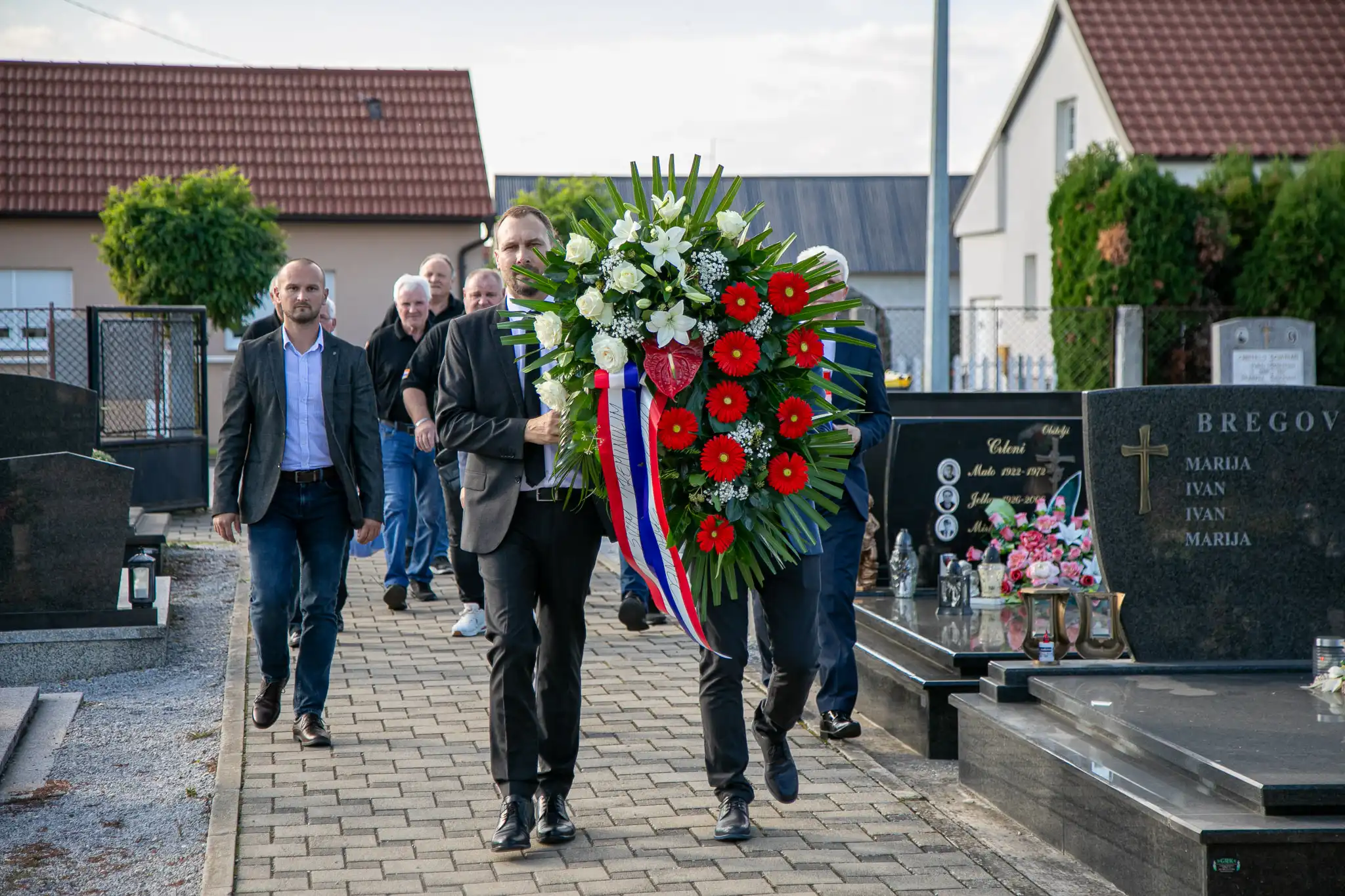 20240927-16_17_20__ZVMK2837 20240927-16_17_20__ZVMK2837