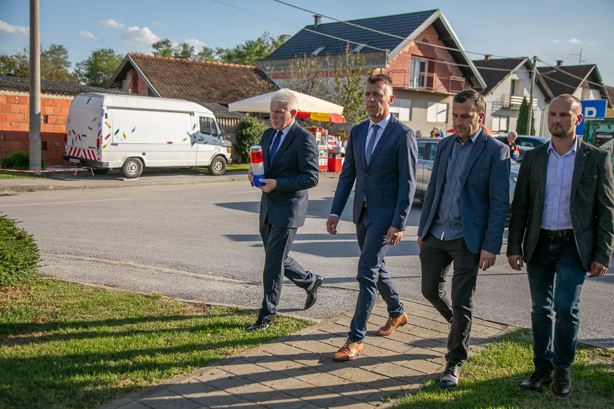 20240927-16_32_55__ZVMK2898 20240927-16_32_55__ZVMK2898