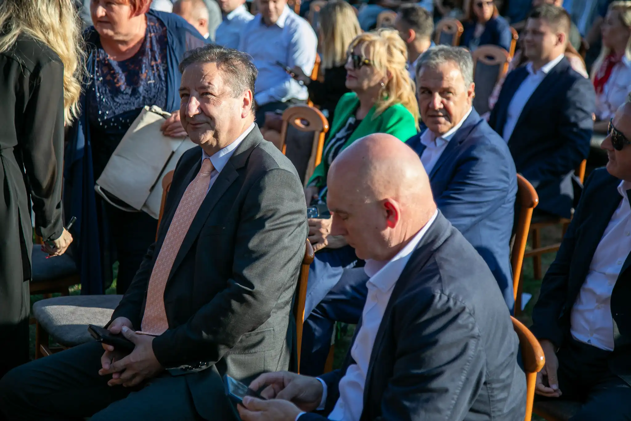 20240927-16_57_29__ZVMK2955 20240927-16_57_29__ZVMK2955