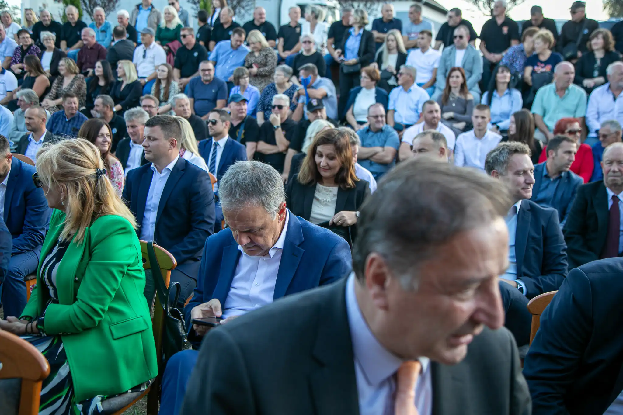 20240927-17_00_08__ZVMK3004 20240927-17_00_08__ZVMK3004