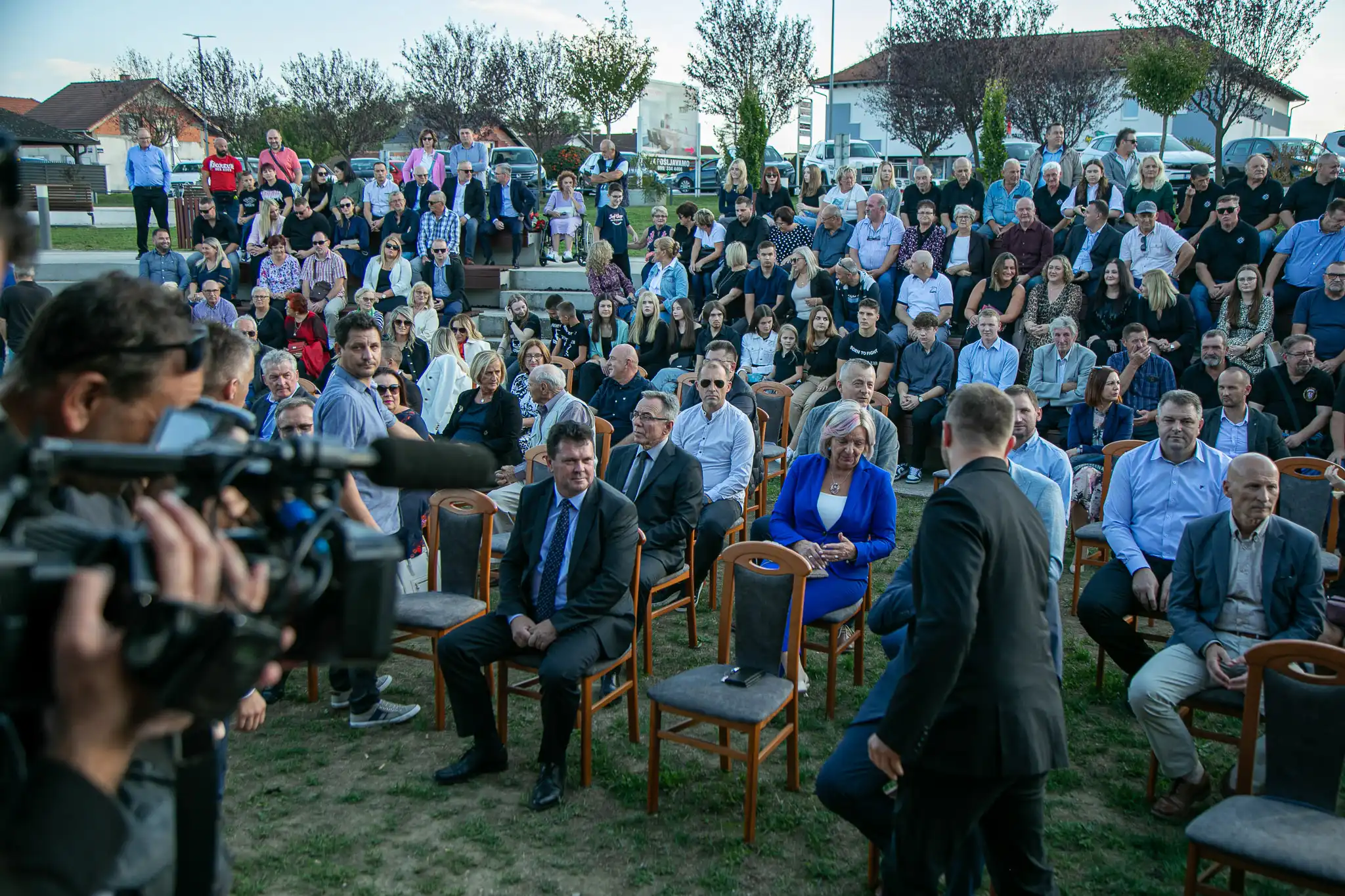 20240927-17_00_34__ZVMK3008 20240927-17_00_34__ZVMK3008