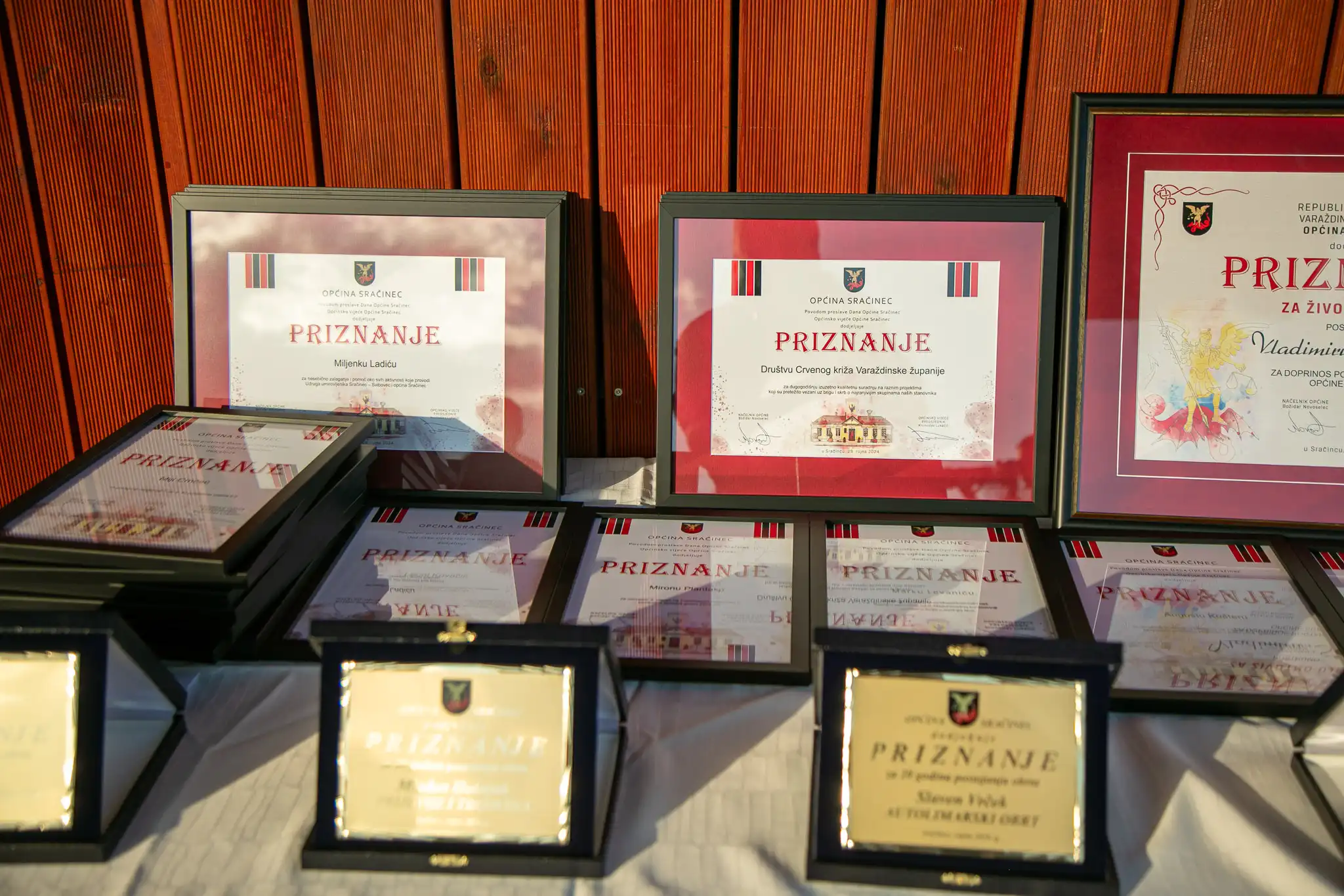 20240927-17_00_55__ZVMK3013 20240927-17_00_55__ZVMK3013