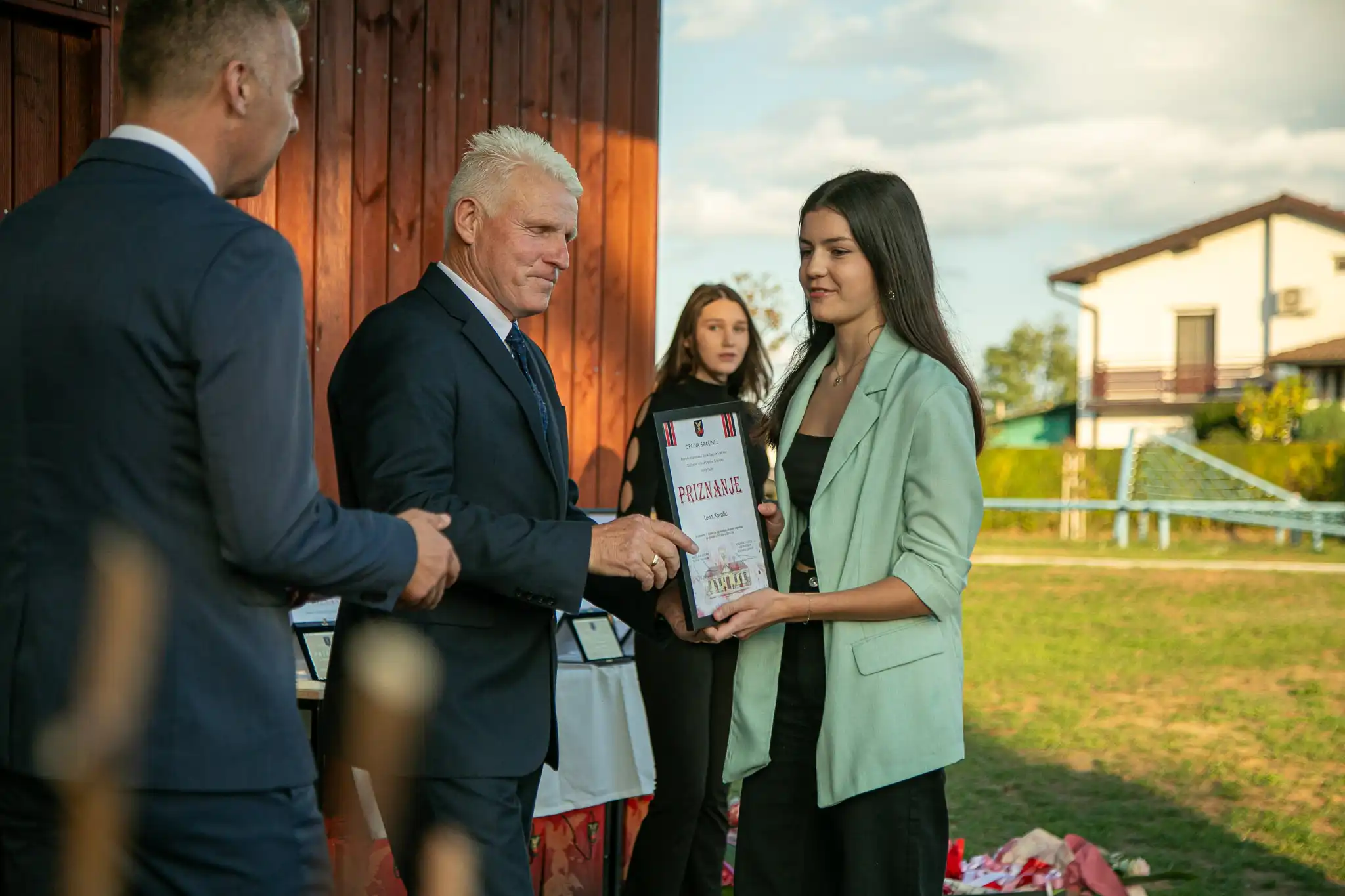 20240927-17_42_04__ZVMK3145 20240927-17_42_04__ZVMK3145