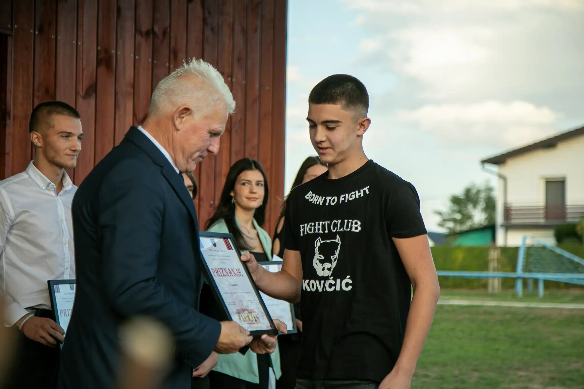 20240927-17_43_23__ZVMK3159 20240927-17_43_23__ZVMK3159