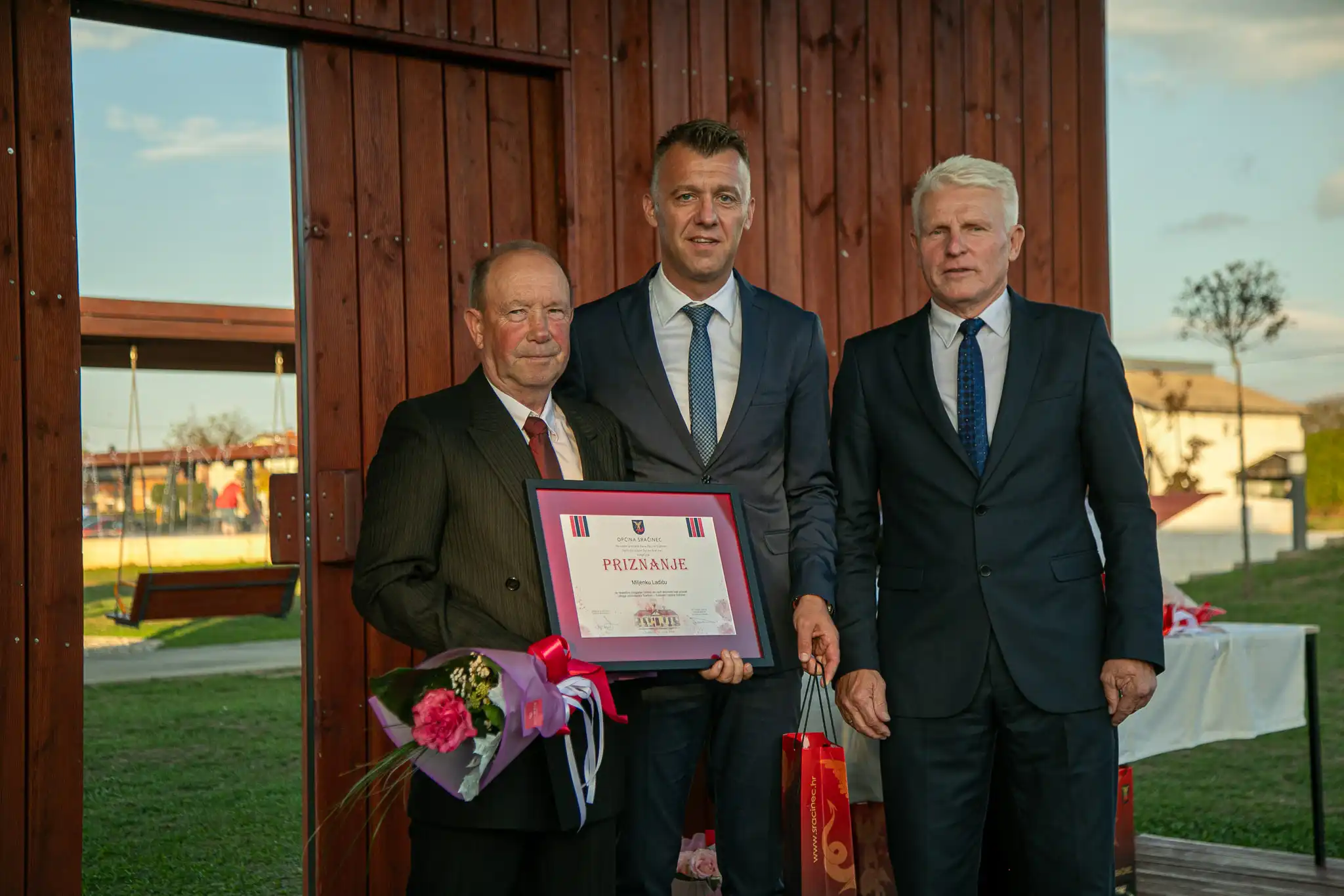 20240927-17_53_02__ZVMK3217 20240927-17_53_02__ZVMK3217