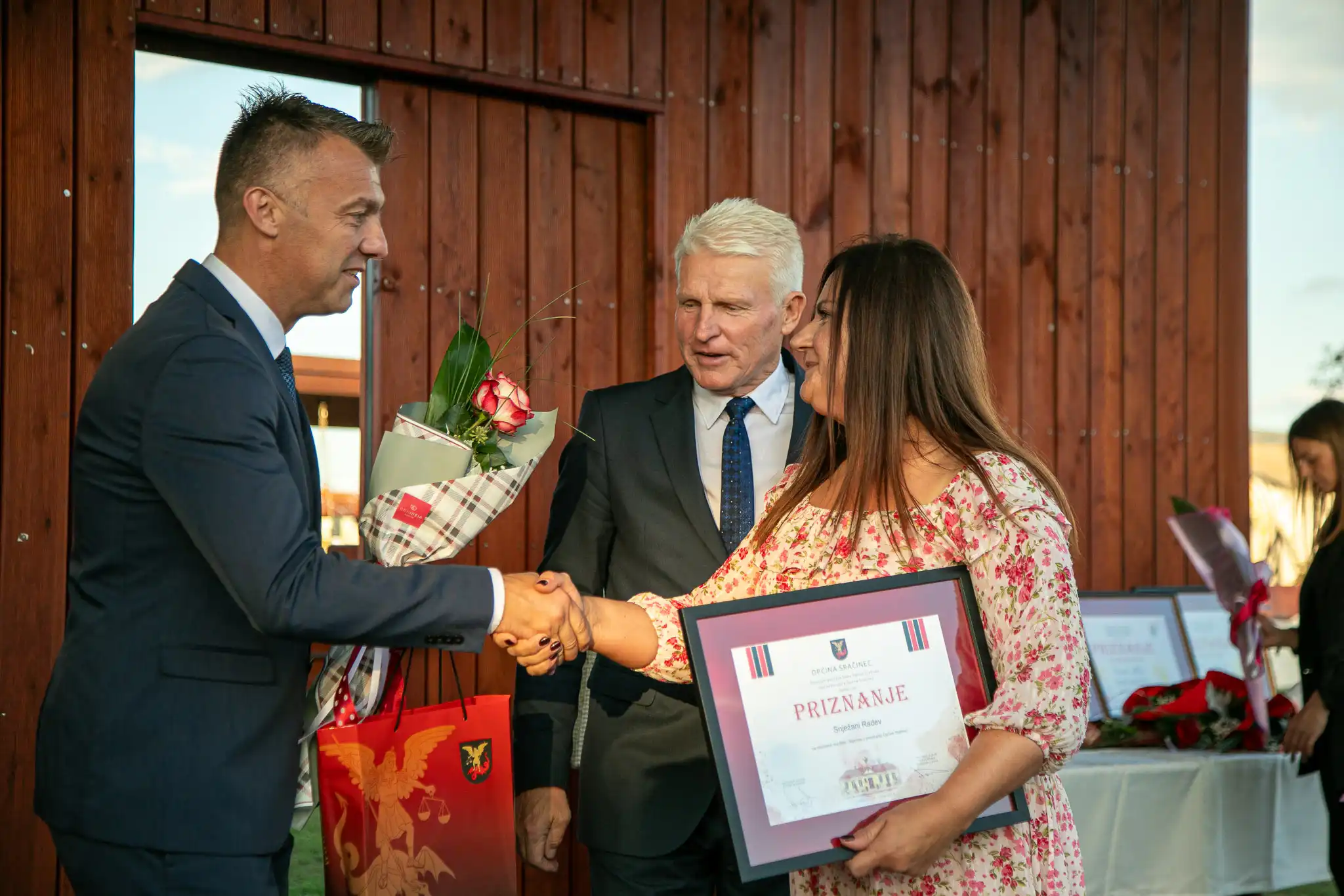 20240927-17_53_18__ZVMK3219 20240927-17_53_18__ZVMK3219