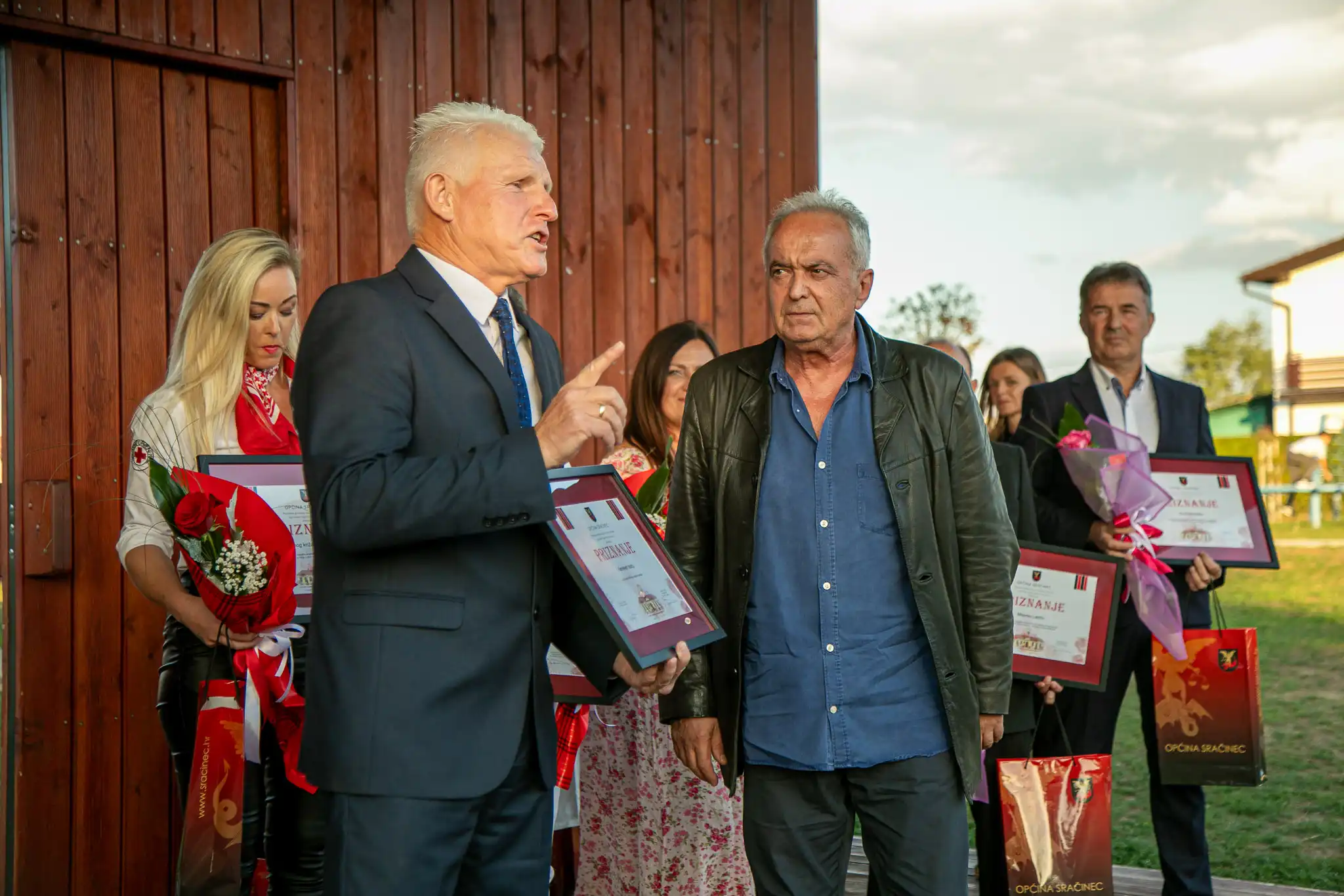 20240927-17_55_48__ZVMK3239 20240927-17_55_48__ZVMK3239