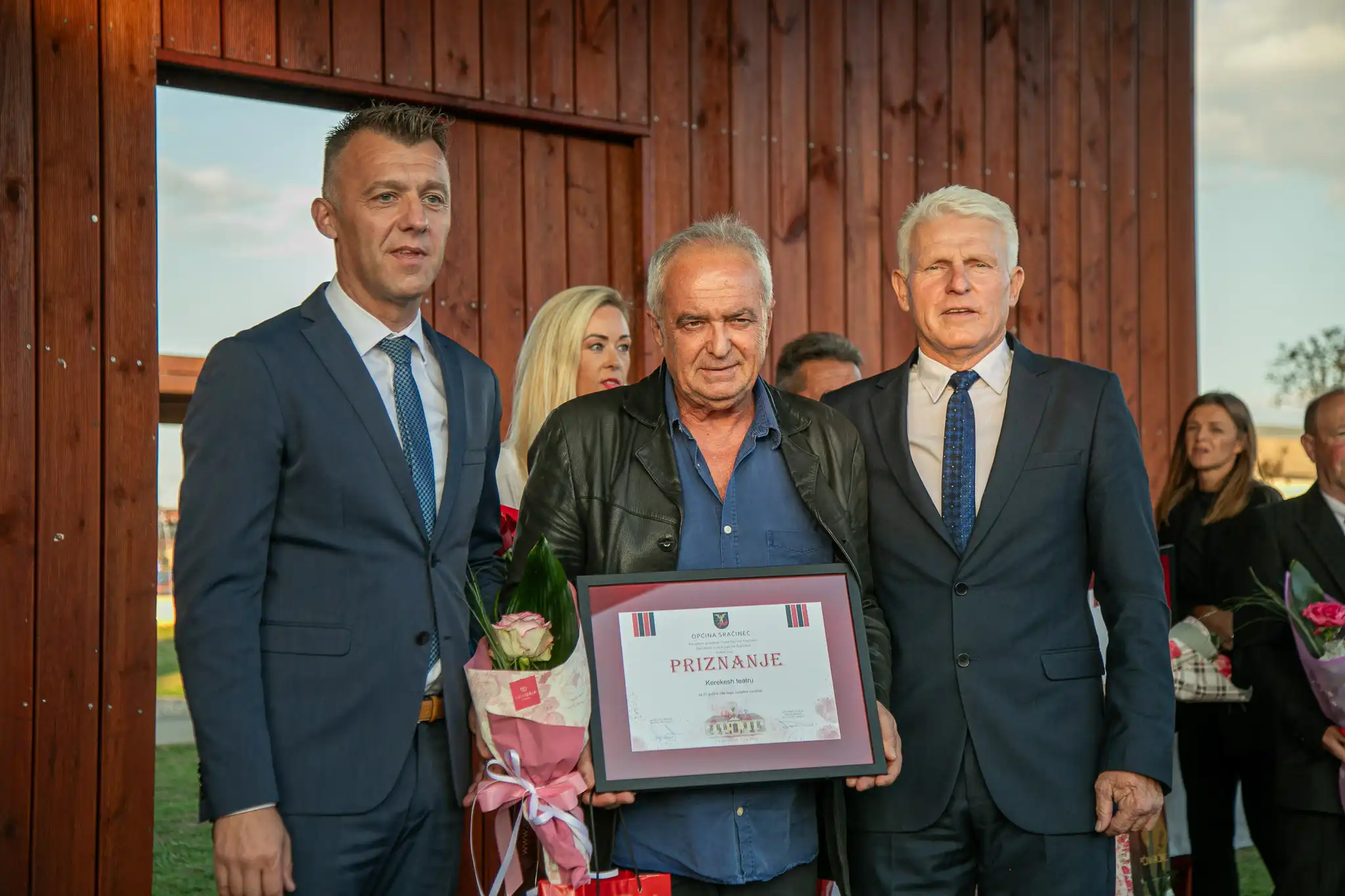 20240927-17_56_11__ZVMK3248 20240927-17_56_11__ZVMK3248