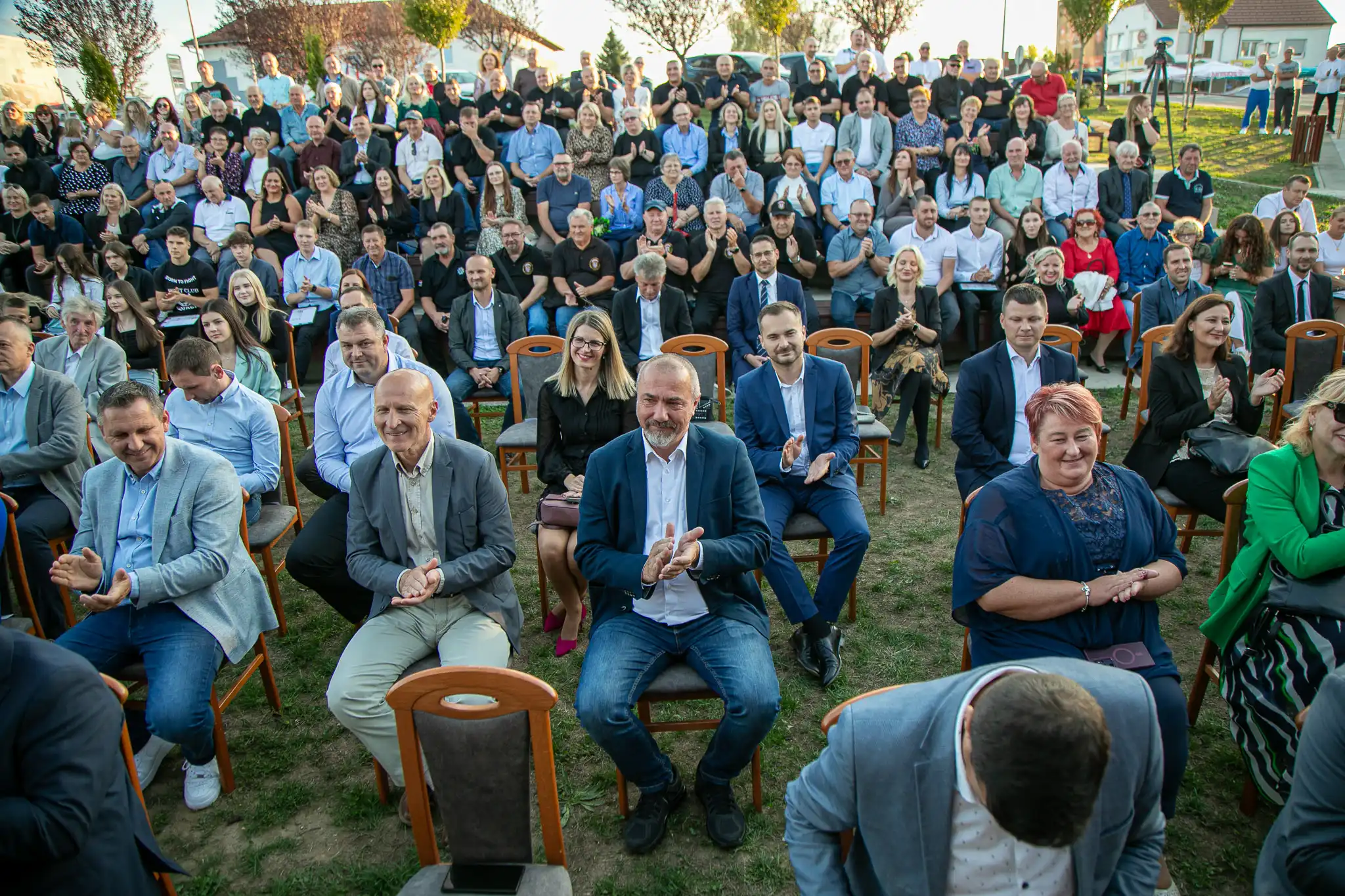 20240927-17_57_44__ZVMK3259 20240927-17_57_44__ZVMK3259