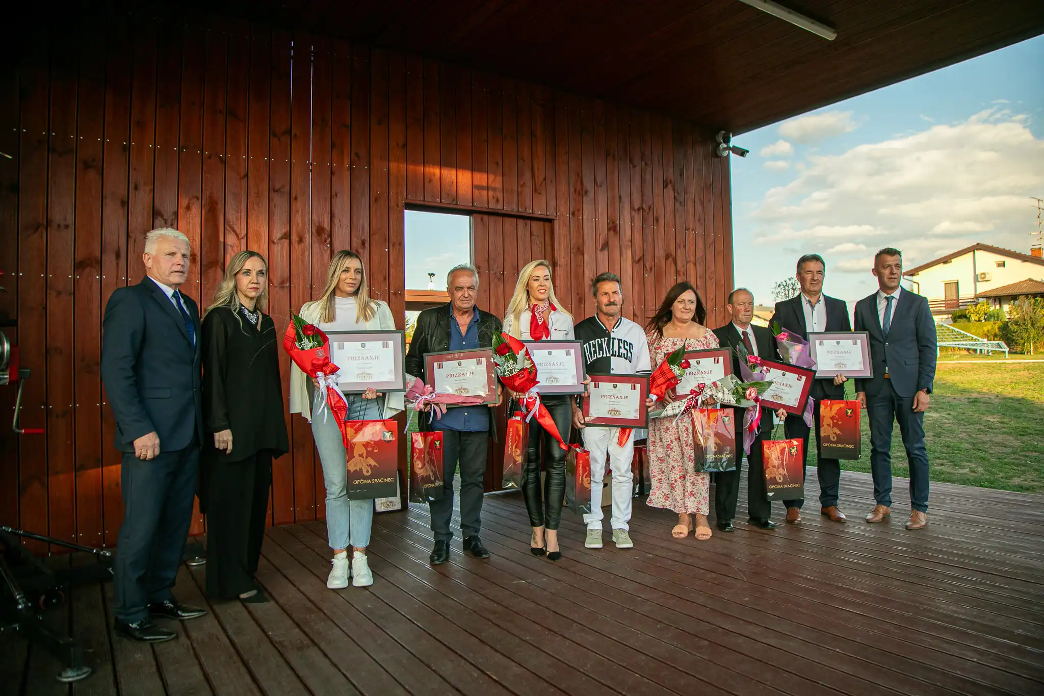 20240927-17_58_28__ZVMK3274 20240927-17_58_28__ZVMK3274