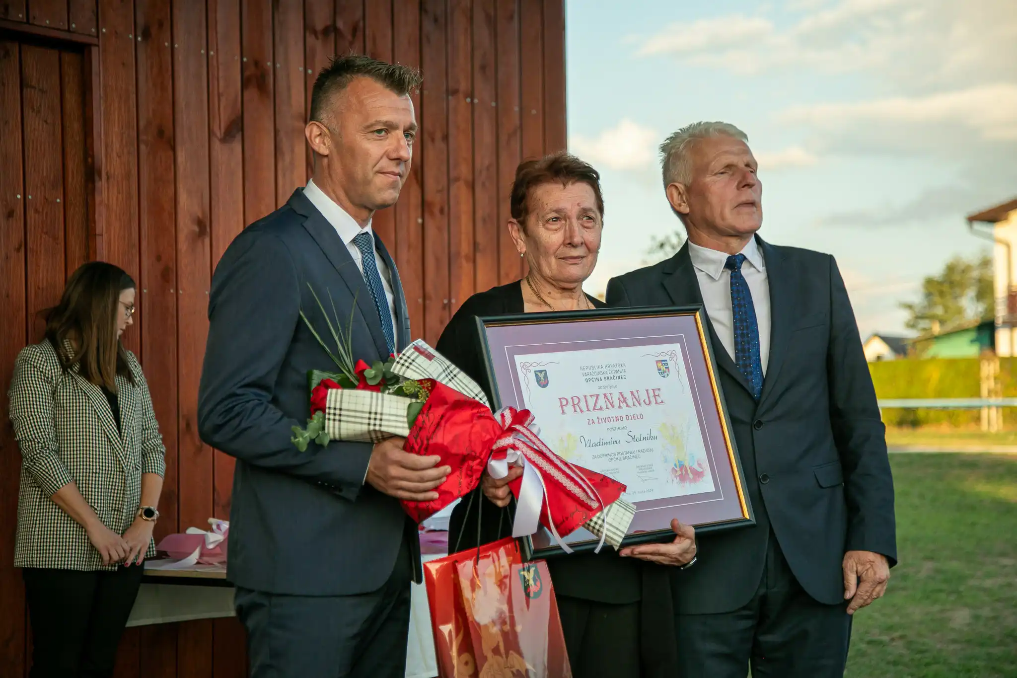 20240927-18_01_21__ZVMK3285 20240927-18_01_21__ZVMK3285